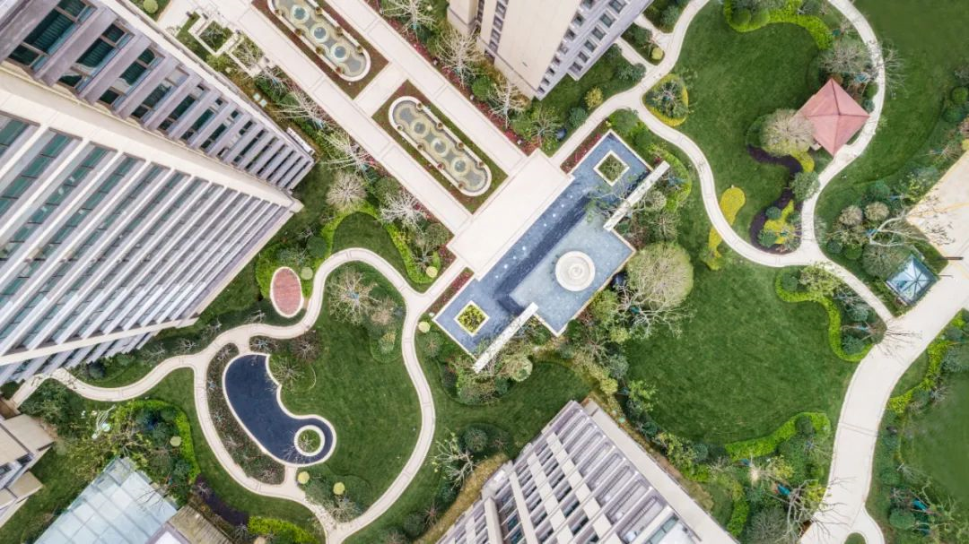 16127512572629833A4b.png image.png